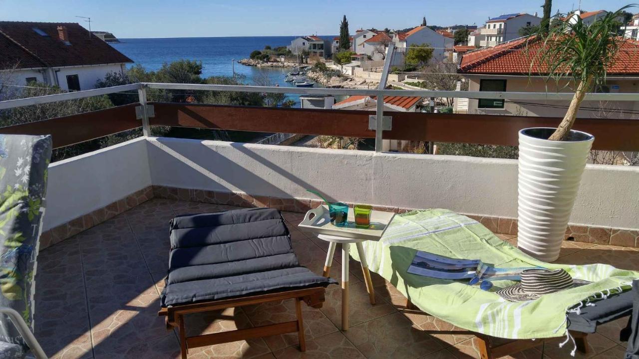 Vera Apartment 1 Rogoznica  Bilik gambar