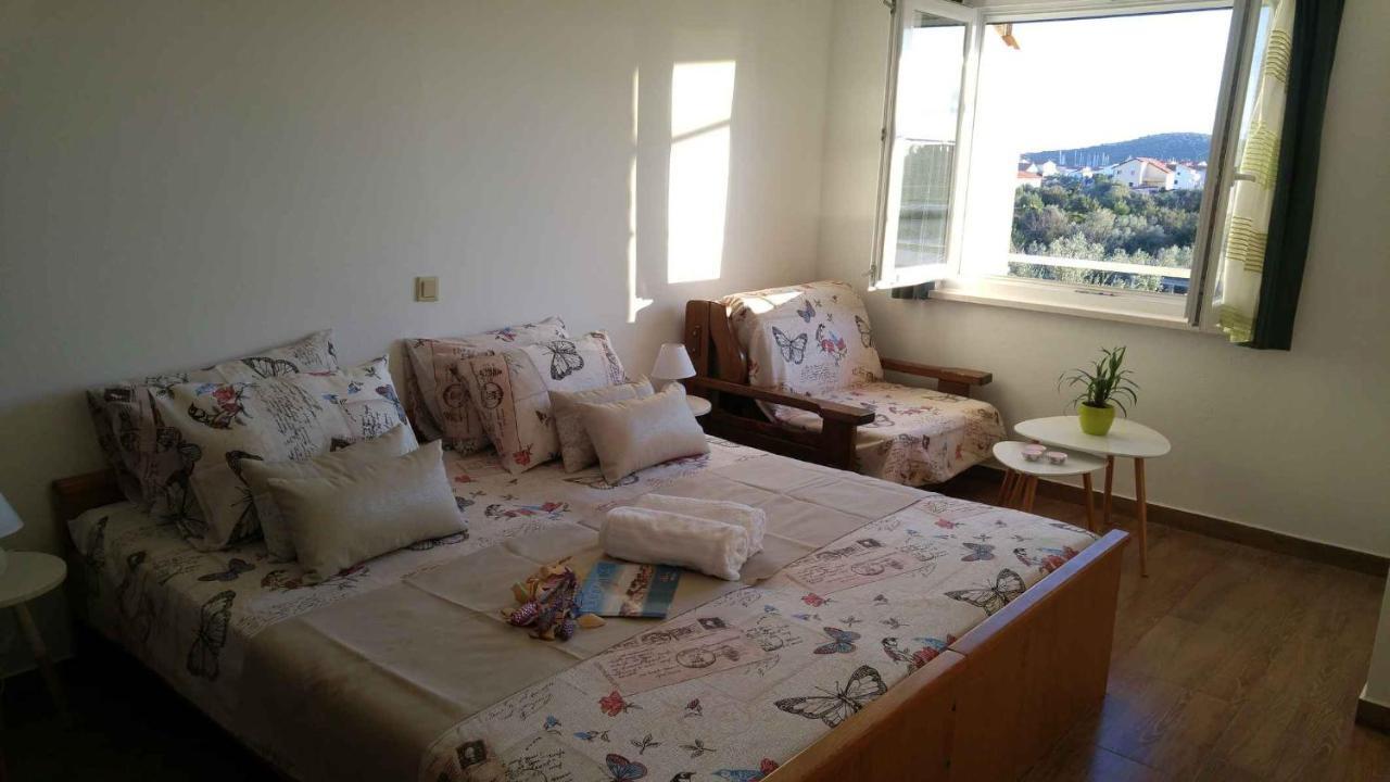Vera Apartment 1 Rogoznica  Bilik gambar